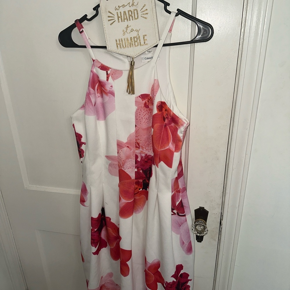 Calvin Klein White Floral Fit & Flare Dress – Size 8 – NWOT